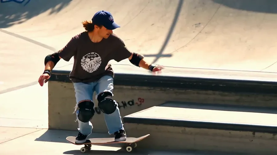 Motion Reference — Swap the Skater, Keep the Trick · Reference video · 参考视频